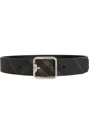Burberry B Buckle Belt in Shadow & Black - Black. Size 70 (also in 80).