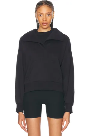 Beyond Yoga Street Smart Pullover Sweatshirt in Black - Black. Size XS (also in ).