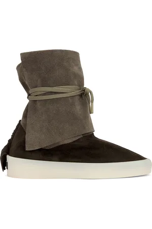FEAR OF GOD Yuma Moc in Suede Wolf - Black. Size 39 (also in 41, 42).