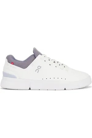 On Running The Roger Advantage Sneaker in White & Fossil - White. Size 12 (also in 7, 8, 8.5, 9.5).