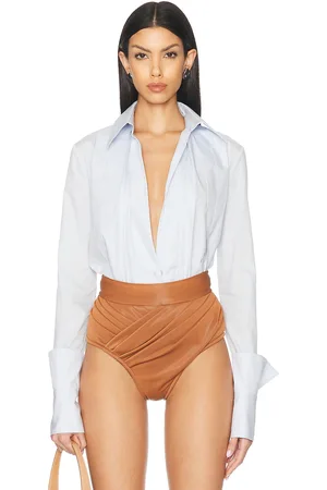 LAQUAN SMITH Fitted Button Down Shirt in Sky - Blue. Size L (also in M, S, XS).