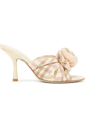 Burberry Mews Rose Sandal in Teacup IP Check - Cream. Size 36 (also in 37, 37.5, 38, 38.5, 39, 39.5, 40, 41).