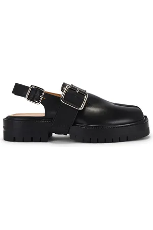 Maison Margiela Tabi County Sandal in Black - Black. Size 39 (also in 40, 41).