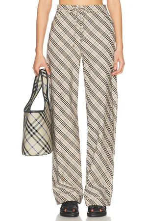 Burberry Straight Leg Pyjama Pant in Husk IP Check - Beige. Size 0 (also in 4).