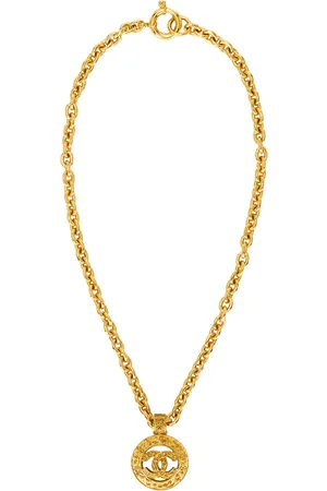 CHANEL 1994 CC Circle Necklace in Gold - Metallic Gold. Size all.