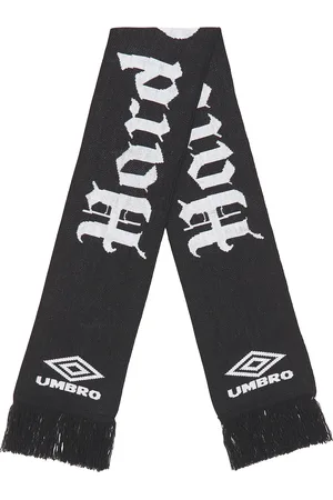 Umbro Jacquard Check Scarf in Black - Black. Size all.