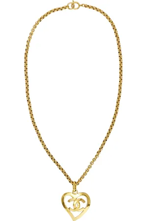 CHANEL Coco Mark Heart Necklace in Gold - Metallic Gold. Size all.