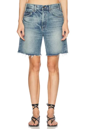 NILI LOTAN Russel Denim Short in Summer Wash - Blue. Size 25 (also in 26, 27, 28, 29, 30, 31).