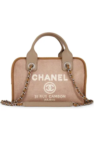 CHANEL Deauville Handbag in Beige - Beige. Size all.