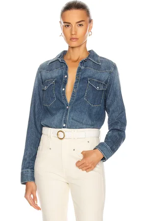 NILI LOTAN Travis Shirt in Classic Wash - Denim Medium. Size XS (also in ).