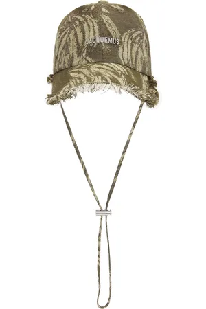 Jacquemus La Casquette Artichaut Cap in Jacquard Banana Logo Khak - Green. Size 56 (also in 58, 60).