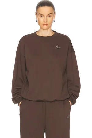 alo Accolade Crew Neck Pullover Sweatshirt in Espresso - Brown. Size L (also in M, S, XL, XS).