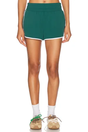 Varley Arlington Running 2 Short in Forest - Dark Green. Size L (also in M, S, XS).