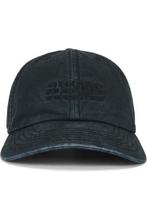 Maison Margiela Hat in Washed Black - Black. Size L (also in M, S).