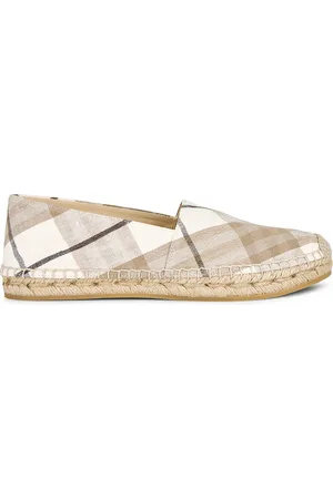Burberry Mews Espadrille Flat in Cotton Ip Check - Beige. Size 36 (also in 36.5, 37, 37.5, 38, 38.5, 39, 39.5, 40).