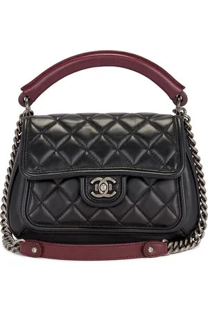 CHANEL Large Prestige Handbag in Black - Black. Size all.