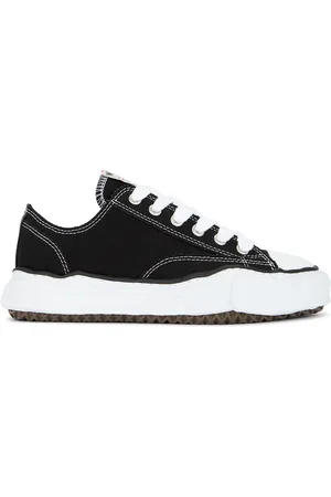 Maison Mihara Yasuhiro Peterson Low Original Sole Canvas Low-Top Sneaker in Black - Black. Size 42 (also in 43, 44).