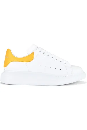 Alexander McQueen Oversized Sneaker in Off White & Yellow - Beige. Size 41 (also in 42, 43, 44).