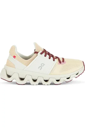 On Running Cloudswift 3 Ad Sneaker in Savannah & Ice - Beige. Size 10 (also in 5, 5.5, 6, 6.5, 7, 7.5, 8, 8.5, 9, 9.5).