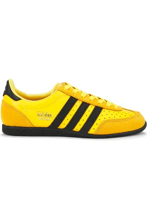adidas Japan Sneaker in Yellow Black & Gold - Yellow. Size 10 (also in 11, 6, 6.5, 7, 7.5, 8, 8.5, 9, 9.5).