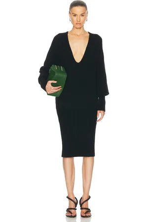 Salvatore Ferragamo Plunge Neck Midi Dress in Nero - Black. Size M (also in ).