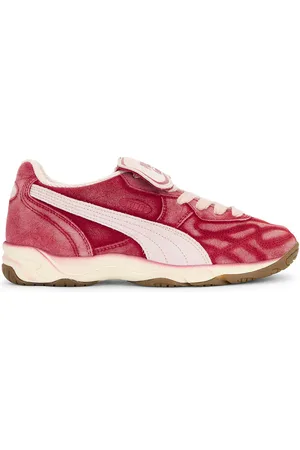 PUMA King Indoor The Neverworn V Sneaker in Dark Crimson & Rose Quartz - Red. Size 10 (also in 11, 12, 13, 8.5, 9, 9.5).