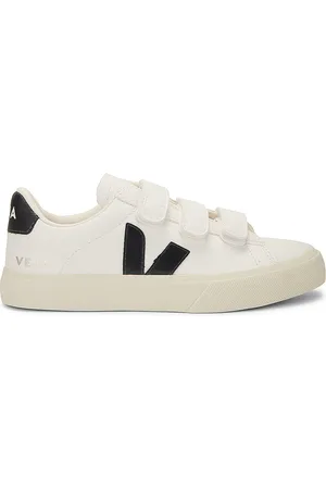 Veja Recife Logo in Extra White & Black - White. Size 40 (also in 41, 42, 43, 44, 45).
