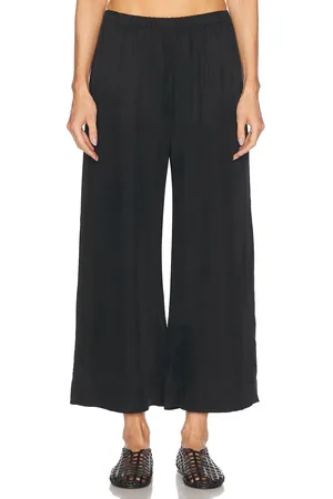 By Malene Birger Mirabella Cropped Pant in Black - Black. Size 34 (also in 36, 38, 40, 42).
