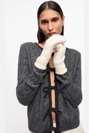 Ganni Off- Cashmere Mix Mittens Women