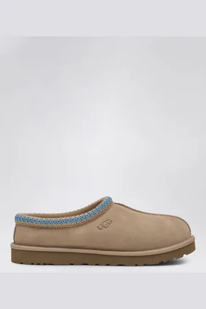 UGG Shoes Men color