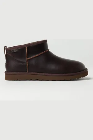 UGG Boots Men color