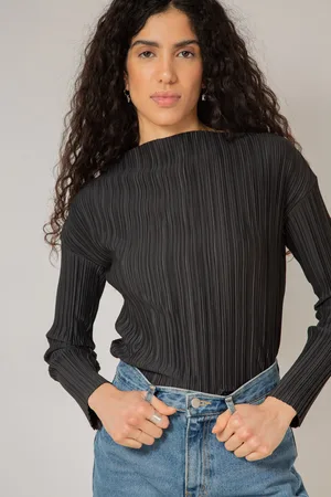 Glassworks London Pleat Ribbed Wide Neck Top