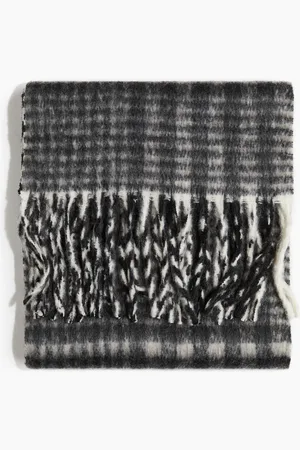 H&M H&M - Fringed scarf