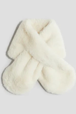 H&M H&M - Fluffy keyhole scarf