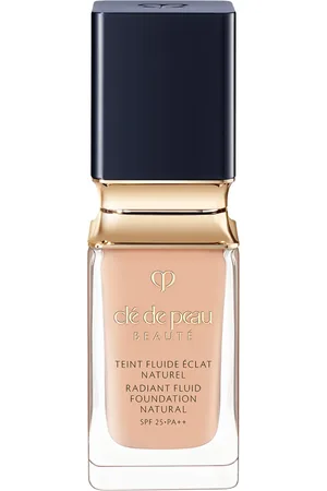 Cle de Peau Beaute Radiant Fluid Foundation Natural