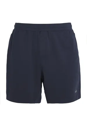 alo Conquer React Performance Shorts