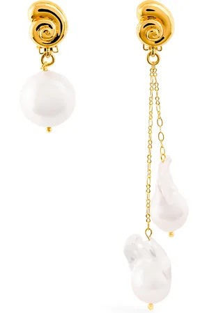 Timeless Pearly Seashell and Pearl Asymmetric Earrings