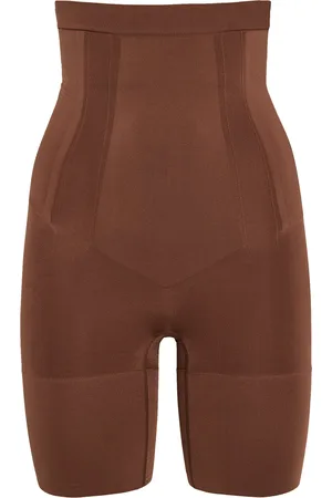 Spanx Sculpt OnCore High-Waist Mid-Thigh Shorts