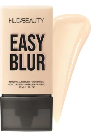 HUDA BEAUTY Easy Blur Foundation