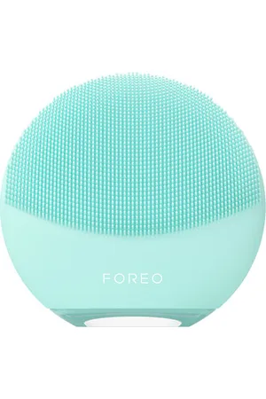 Foreo Luna 4 Mini Smart 2-Zone Facial Cleansing Device