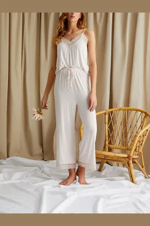 PRETTY YOU Lace Bamboo Cami Cropped Trouser Pyjama Set