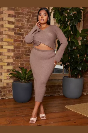 Chi Chi London Plus Knit Skirt