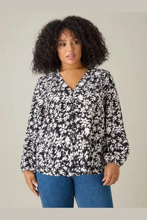 Live Unlimited London Curve Monochrome Floral V-Neck Top