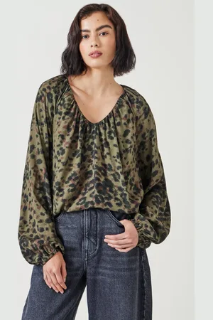 Hush Puppies Elise V-Neck Animal Print Top
