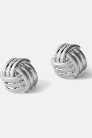 mint&berry Knot Stud Earrings