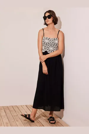 mint&berry Crochet Maxi Dress