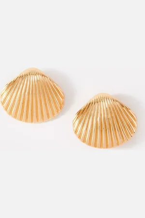 mint&berry Statement Shell Earrings