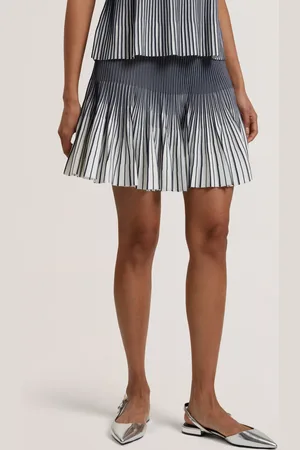 Ted Baker Lotttii Flippy Knit Mini Skirt