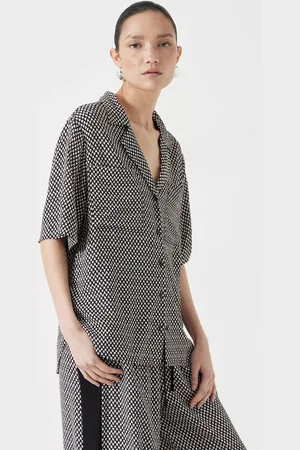 Hush Puppies Revere Geometric Print Classic Collar Short Sleeve Shirt