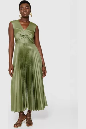 Closet Pleated V-Neck Midi Dress